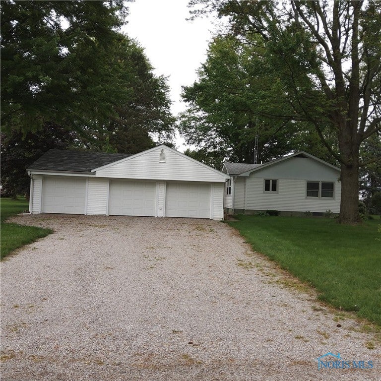 15979 Hill Road Defiance, OH 43512 - Photo 4 of 36 Gallery Image 4