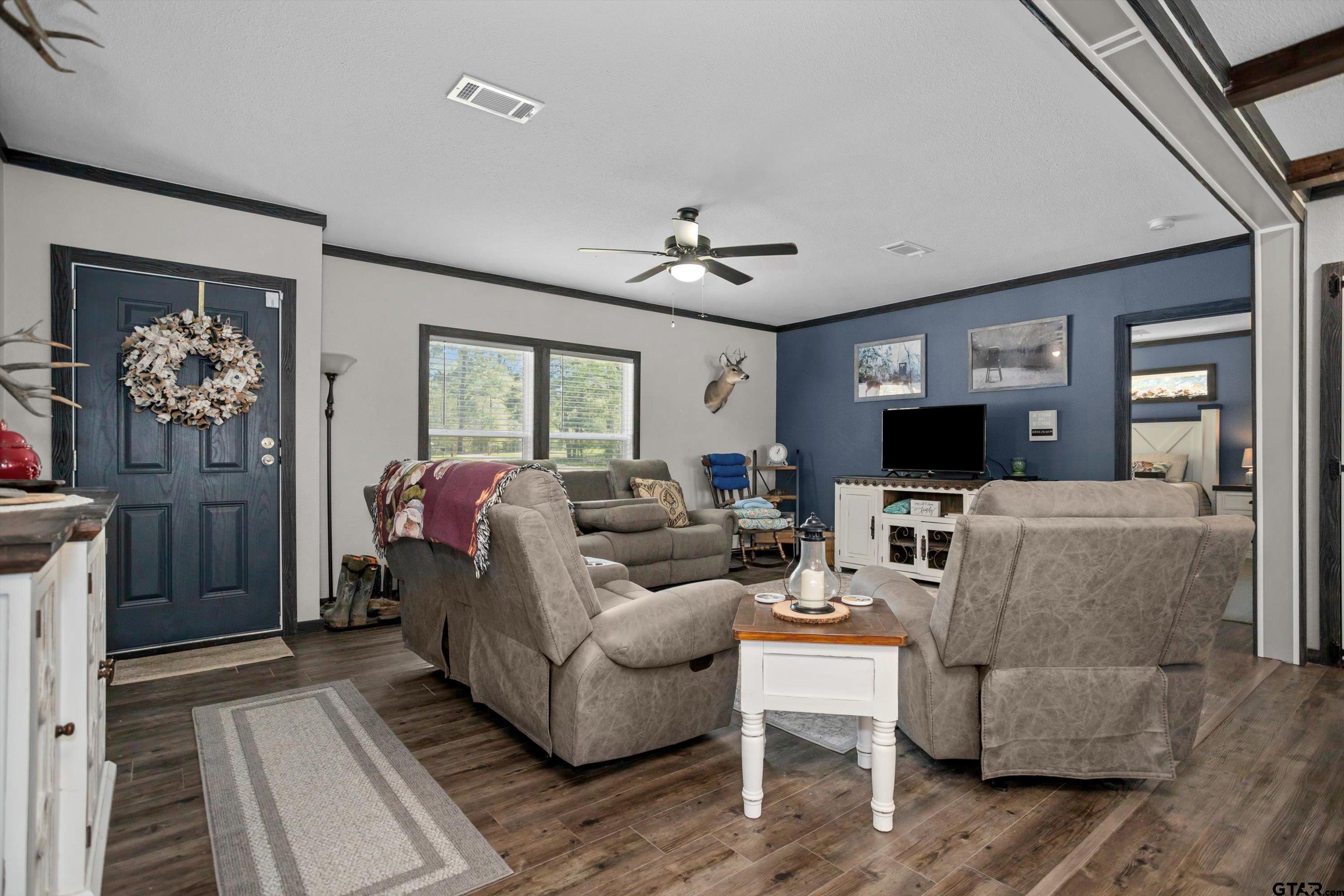 186 Highway 7 Crockett, TX 75835 - Photo 3 of 41