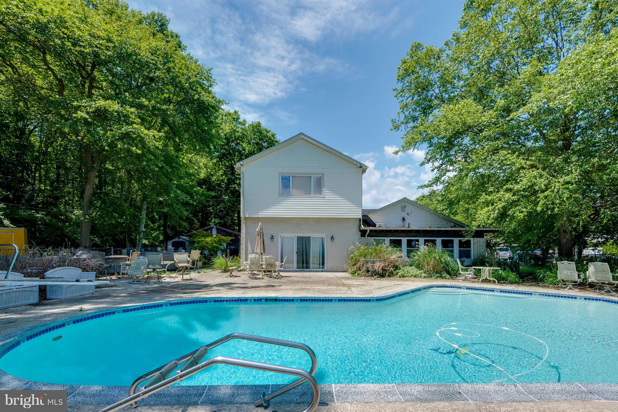 1587 Stuart Road Edgewater, MD 21037 - Photo 11 of 30 Kids will love the pool