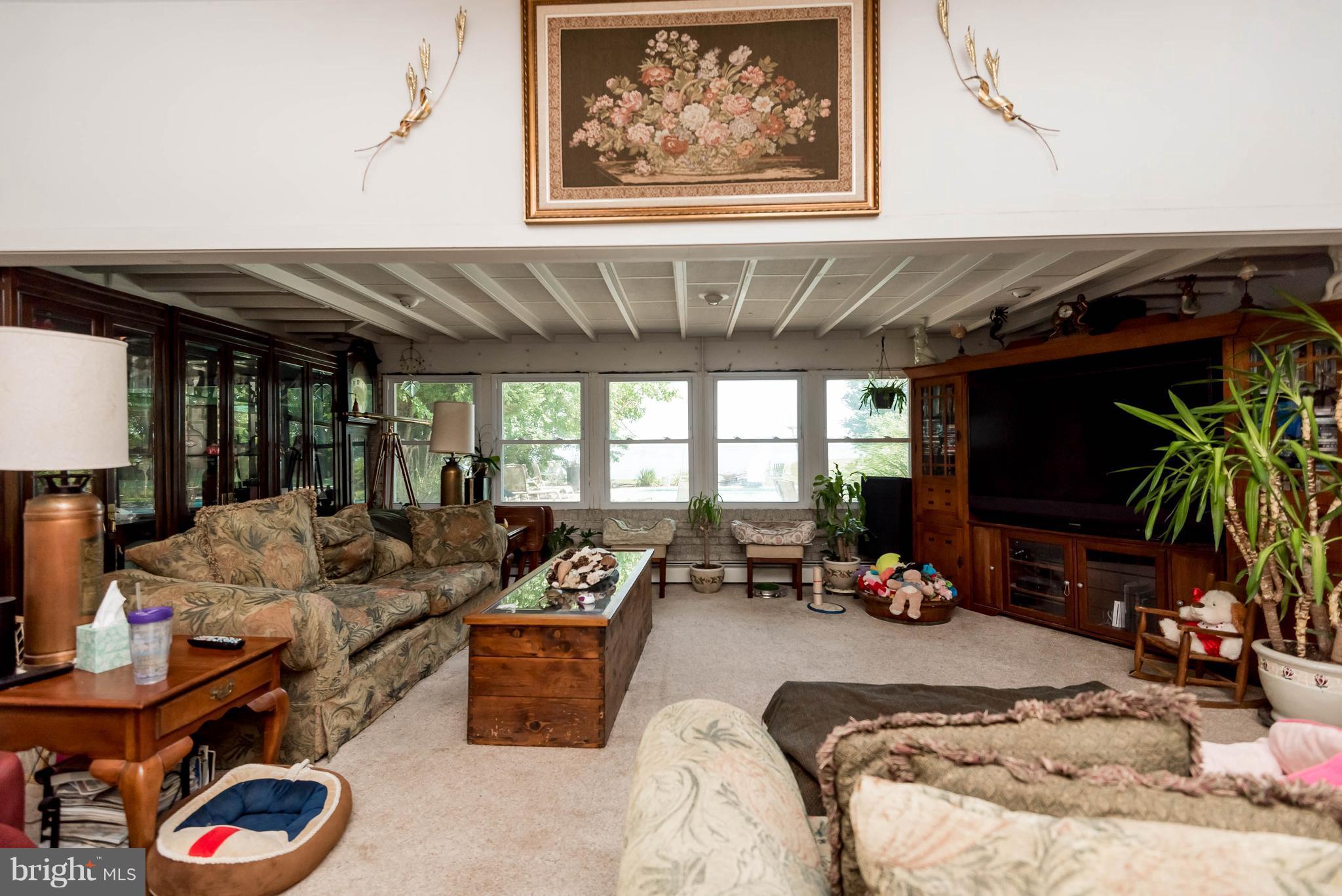 1587 Stuart Road Edgewater, MD 21037 - Photo 22 of 30 Living Room