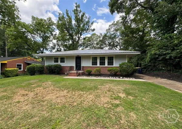 $1,950 | 285 Willow Run, Athens, GA 30606