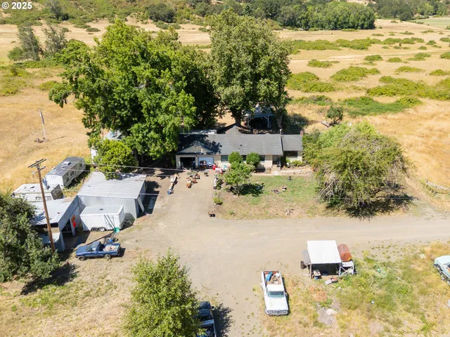 $500,000 | 308 Helweg Road, Winston, OR 97496
