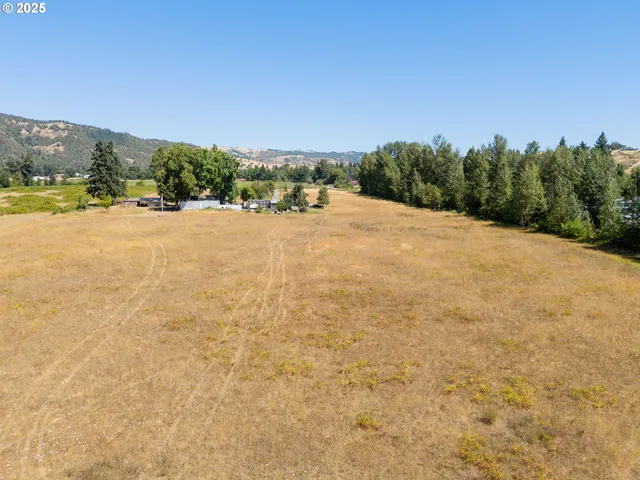 $500,000 | 308 Helweg Road, Winston, OR 97496
