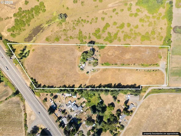 $475,000 | 308 Helweg Road, Winston, OR 97496