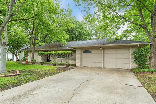 $275,000 | 3613 Wooten Drive, Fort Worth, TX 76133