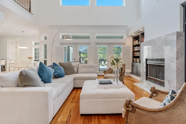 a view of walk in closet