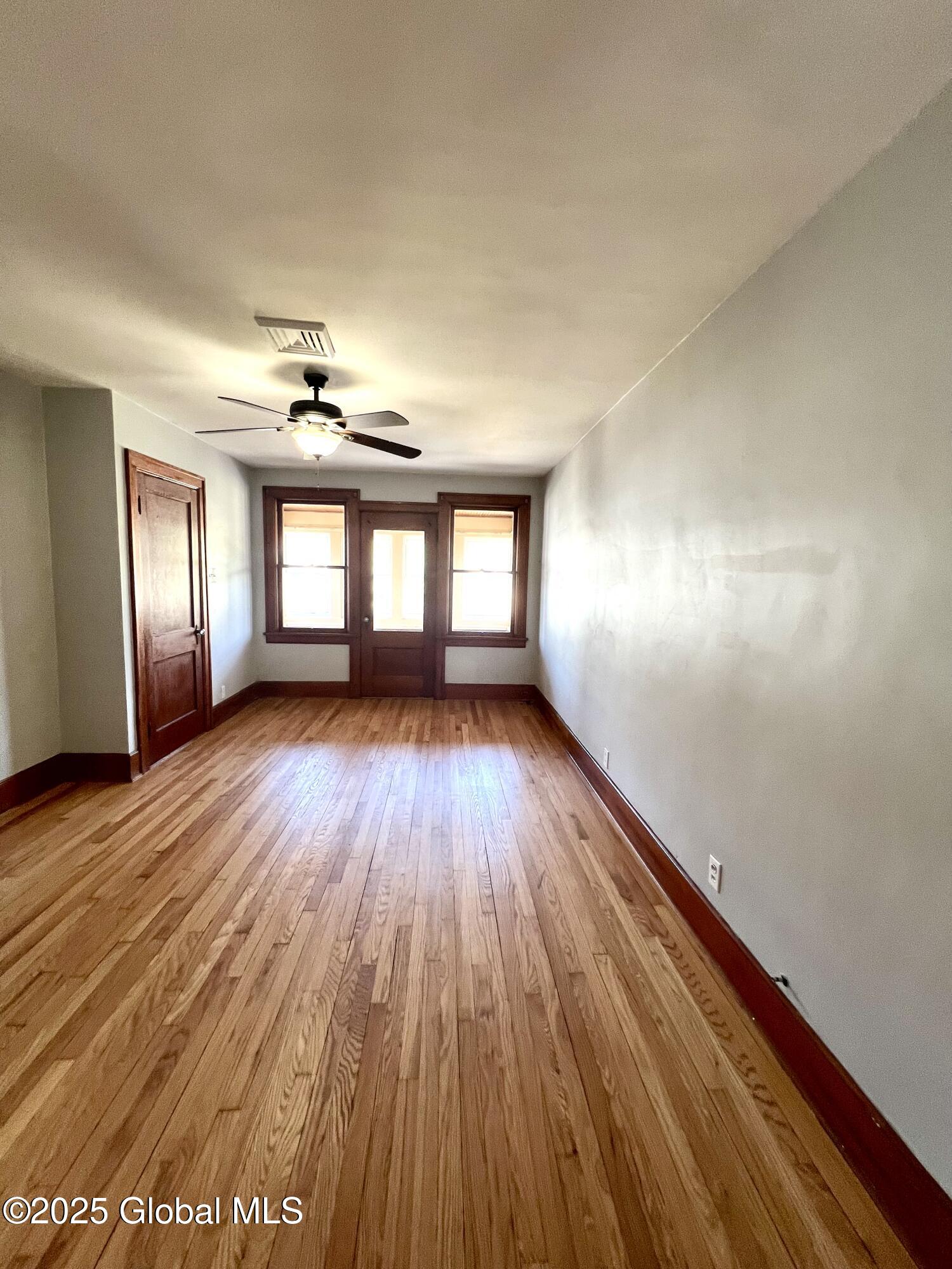 40 Mathias Avenue, Unit UPSTAIRS APARTMENT 2 Amsterdam, NY 12010 - Photo 3 of 15 IMG_2630