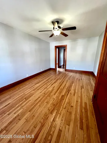 $1,550 | 40 Mathias Avenue, Unit UPSTAIRS APARTMENT 2, Amsterdam, NY 12010