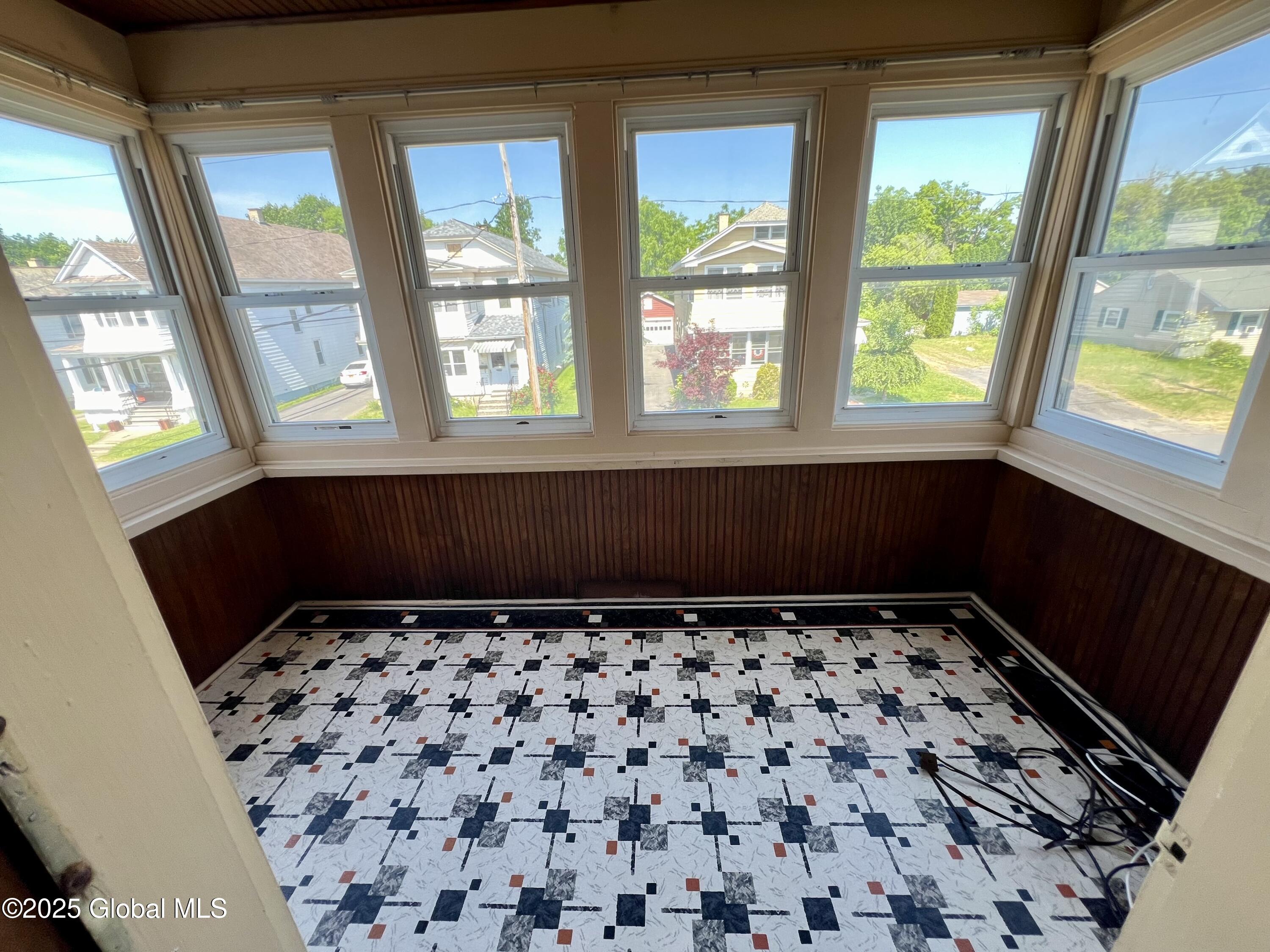 40 Mathias Avenue, Unit UPSTAIRS APARTMENT 2 Amsterdam, NY 12010 - Photo 6 of 15 IMG_2631