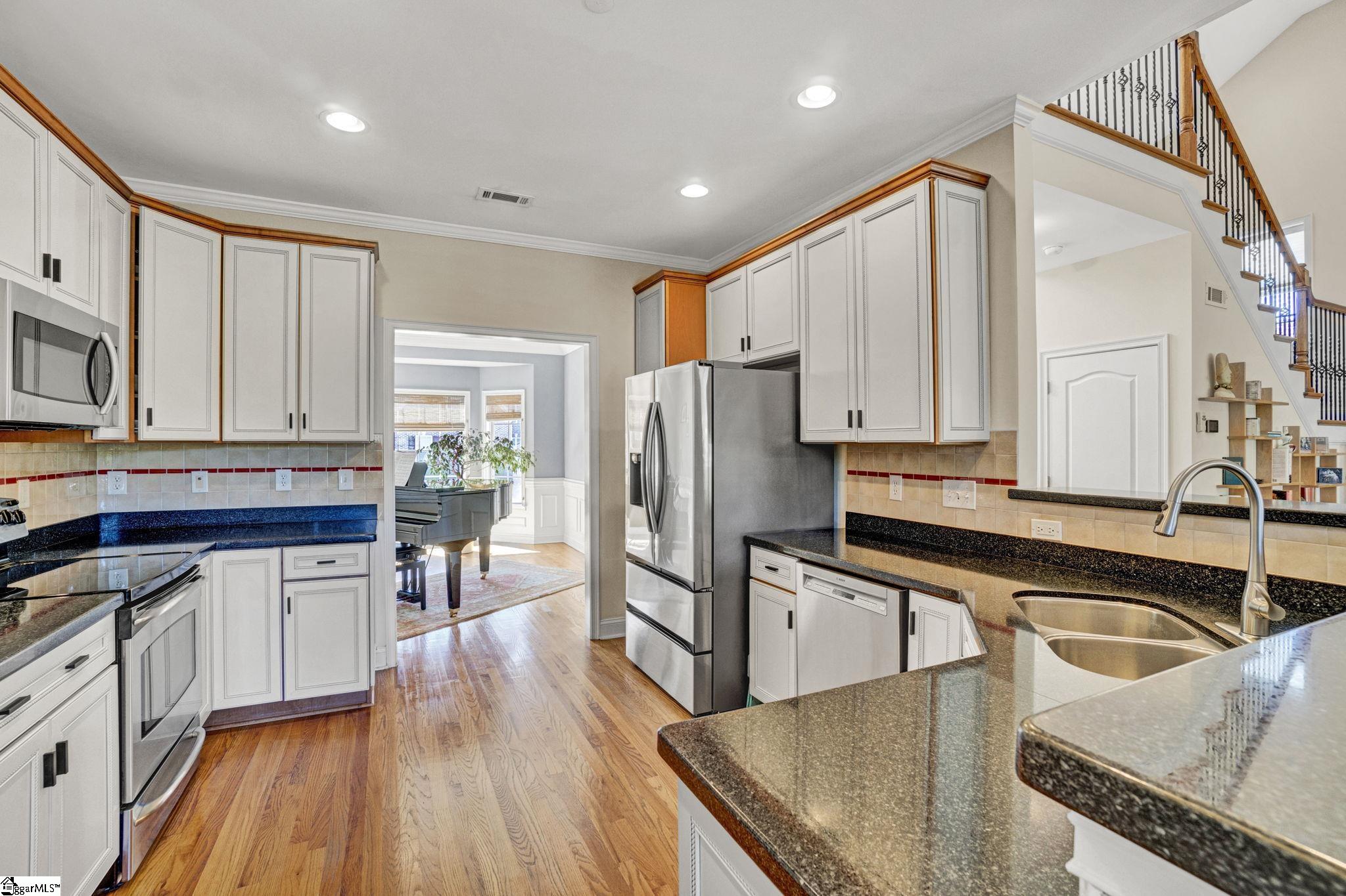 5 Middleberry Court Greer, SC 29650 - Photo 8 of 47