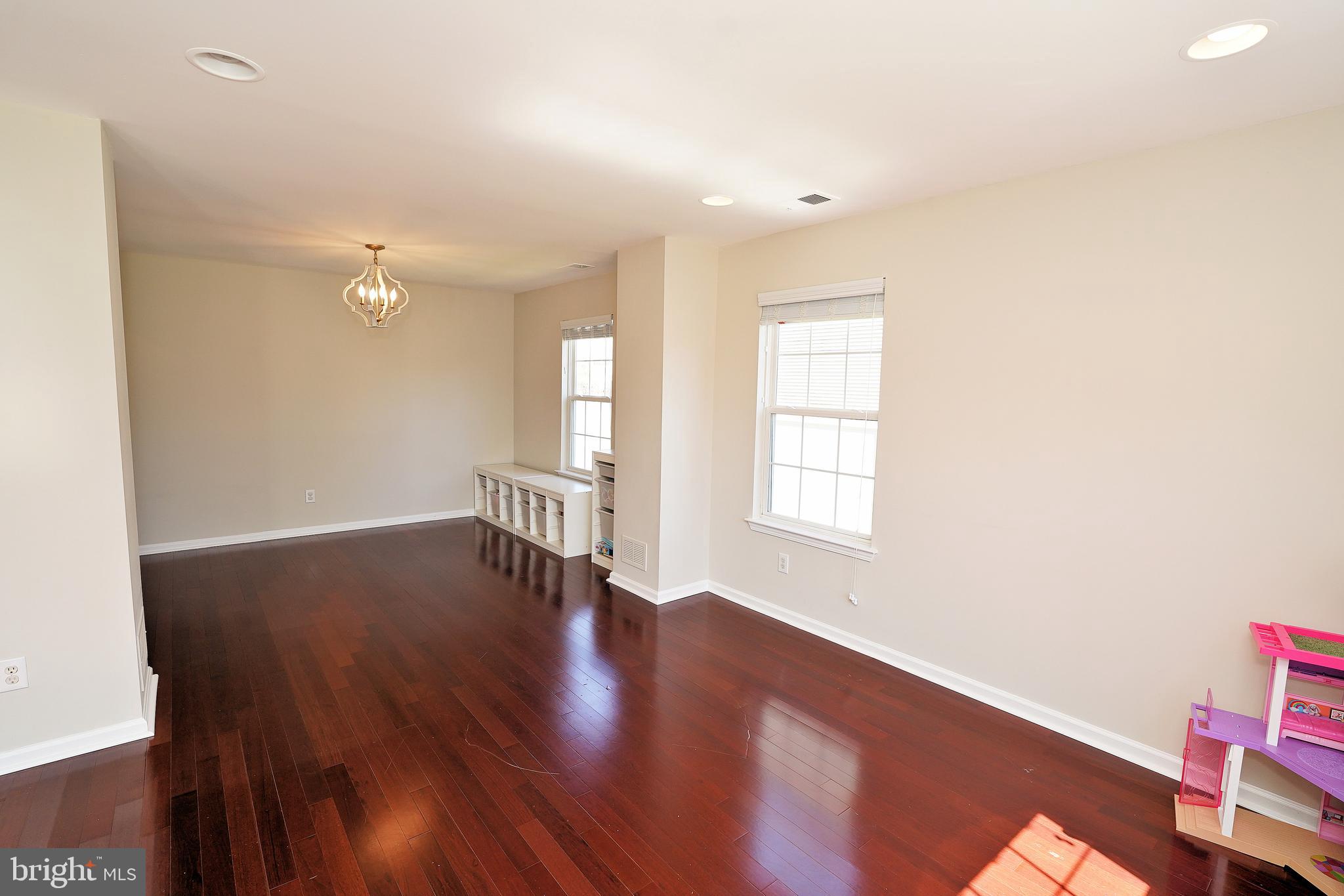 20 Coburn Road Pennington, NJ 08534 - Photo 4 of 43