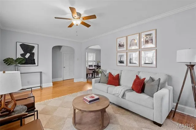 $2,700 | 7055 Dartmouth Avenue, Unit 1, University City, MO 63130