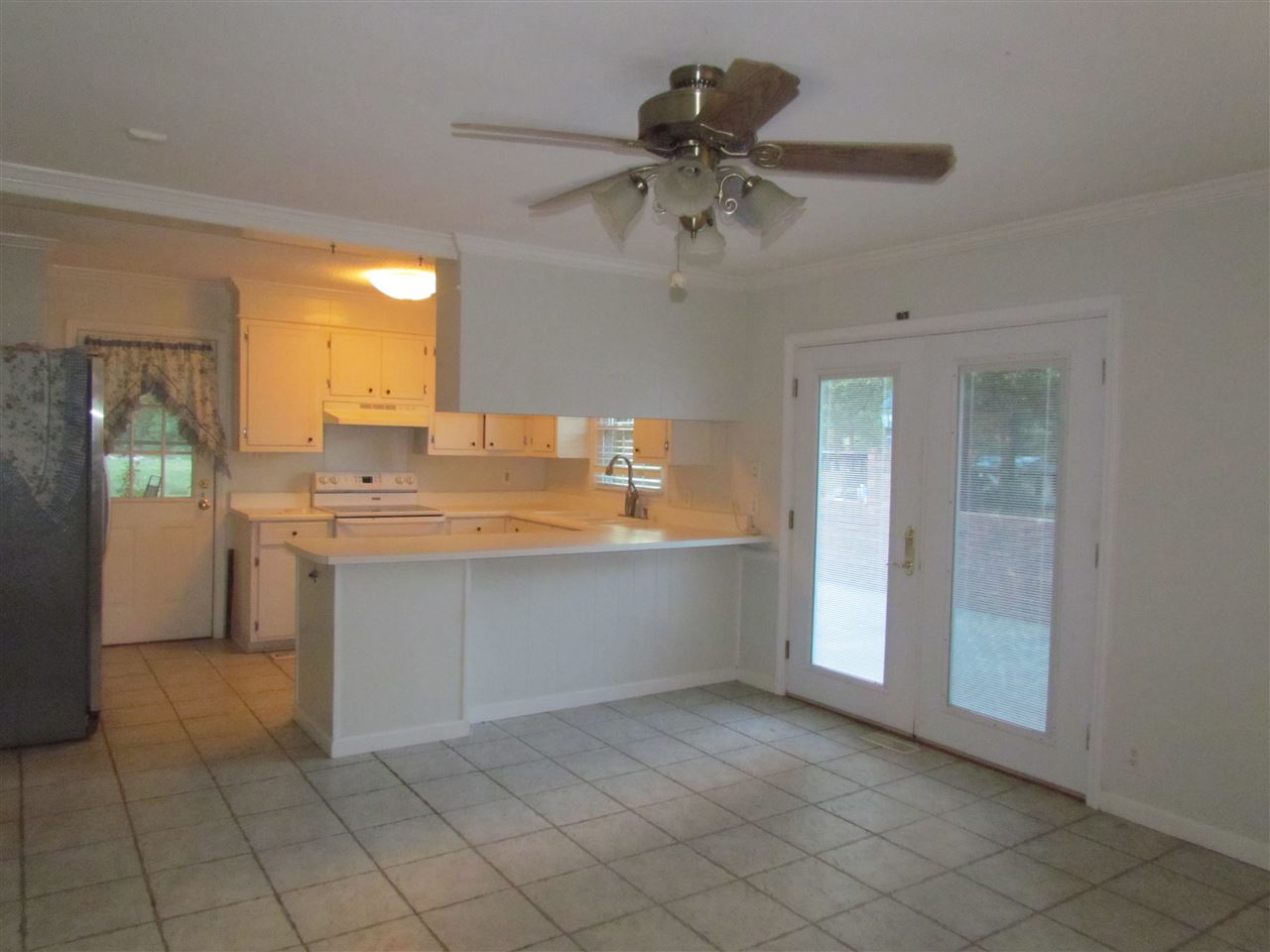 818 Fish Camp Road Chesnee, SC 29323 - Photo 4 of 11