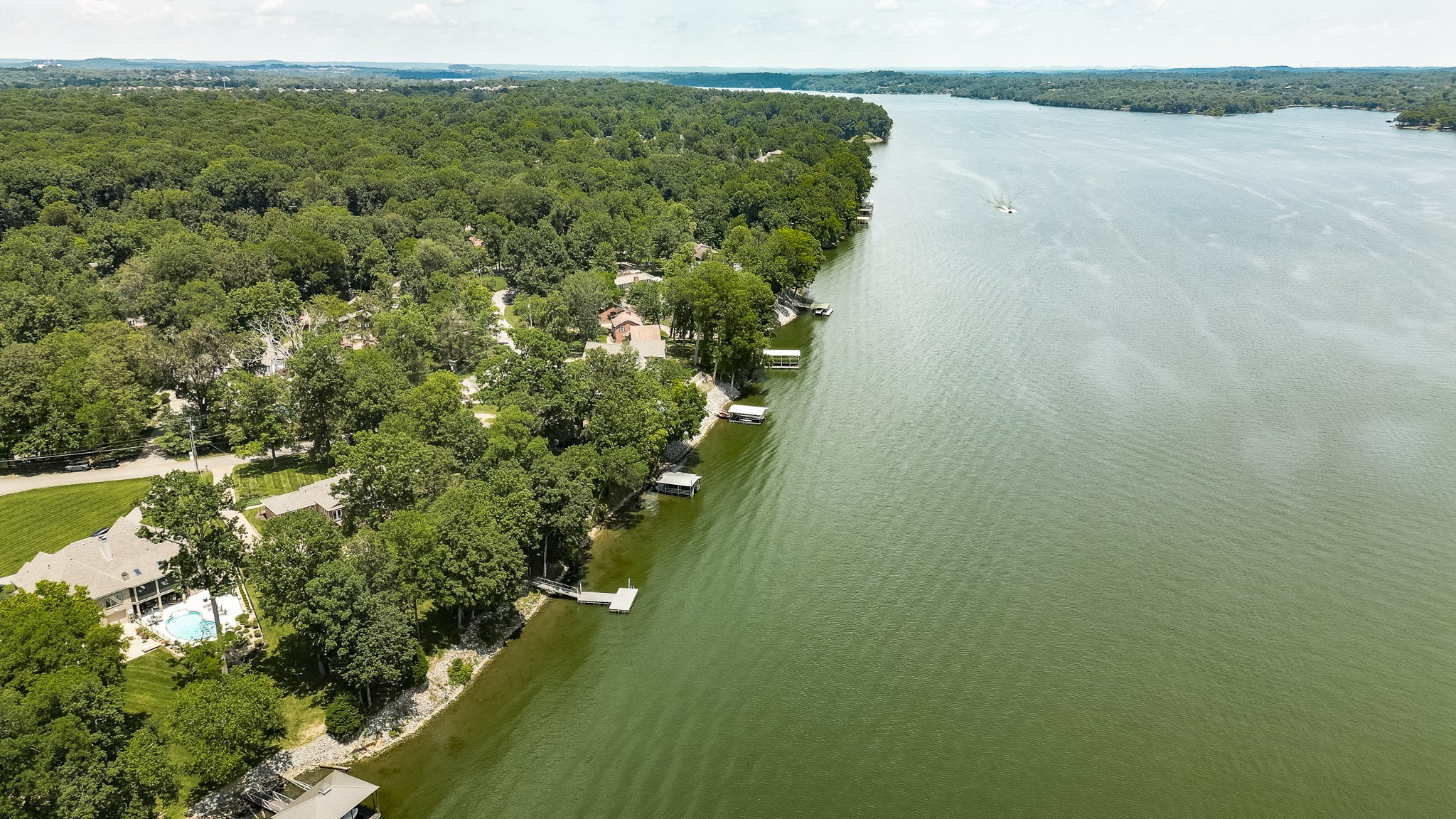 256 Hidden Lake Road Hendersonville, TN 37075 - Photo 3 of 70 Gallery Image 3