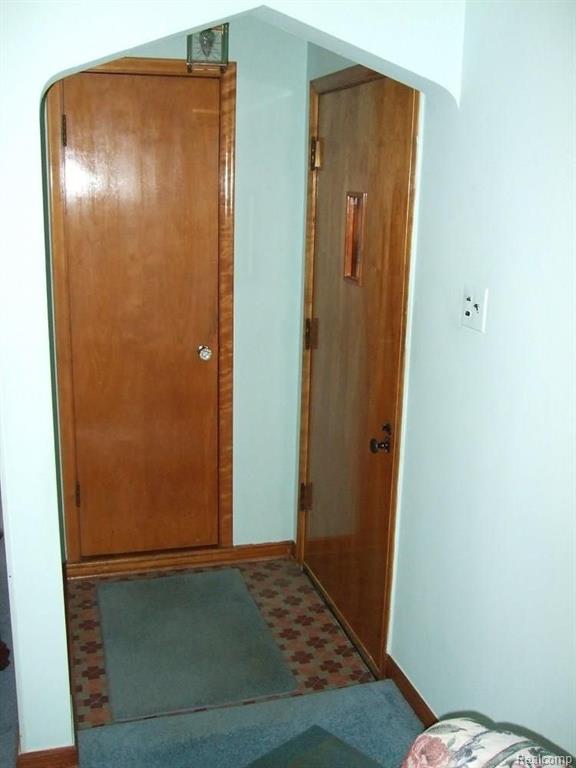 9625 Reeck Road Allen Park, MI 48101 - Photo 11 of 37