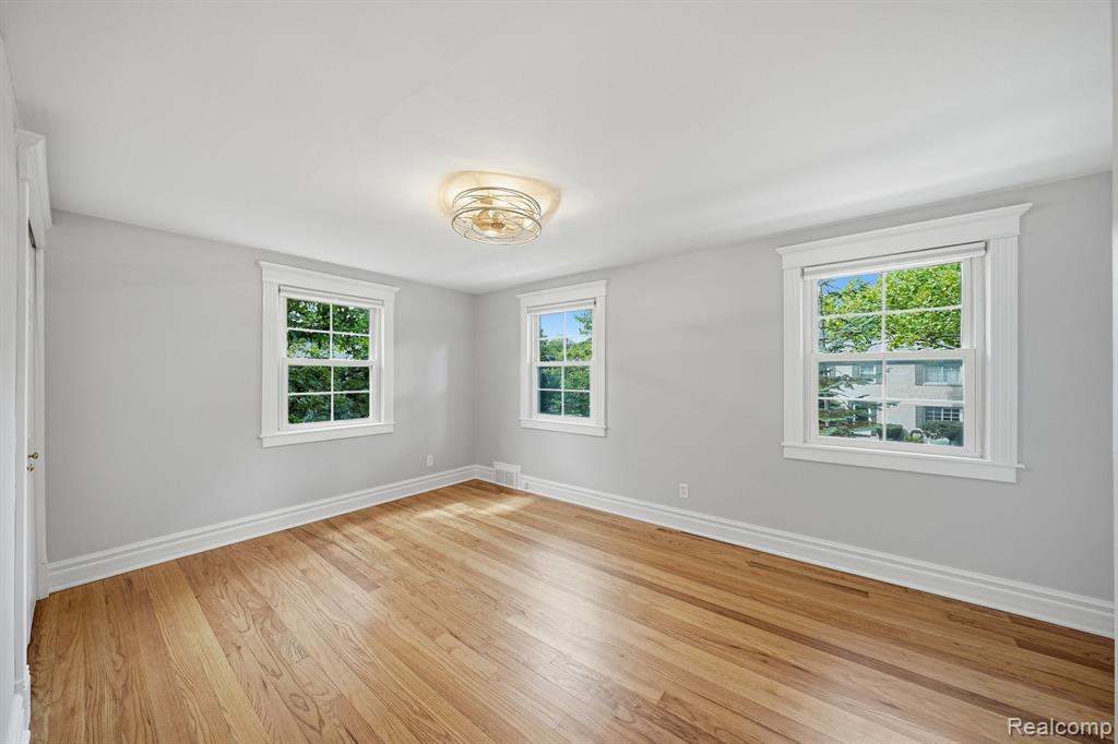 1684 Graefield Road, Unit 60 Birmingham, MI 48009 - Photo 11 of 32 Gallery Image 11