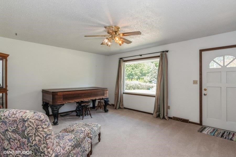 1841 Rohret Court Southwest Iowa City, IA 52246 - Photo 3 of 22 Gallery Image 3
