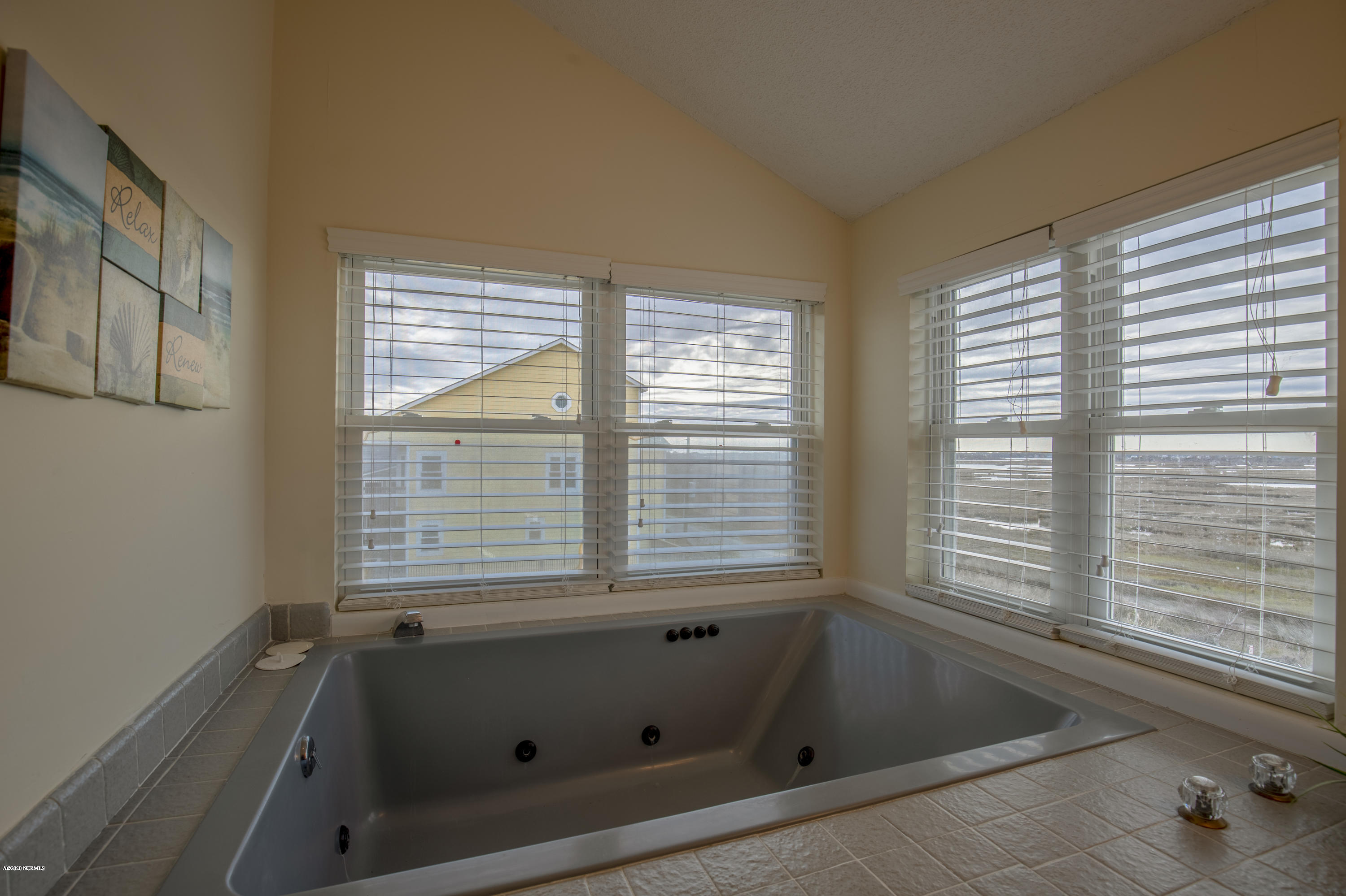 3928 River Road North Topsail Beach, NC 28460 - Photo 23 of 41 2328 River Road - interiors - 5 -HDR