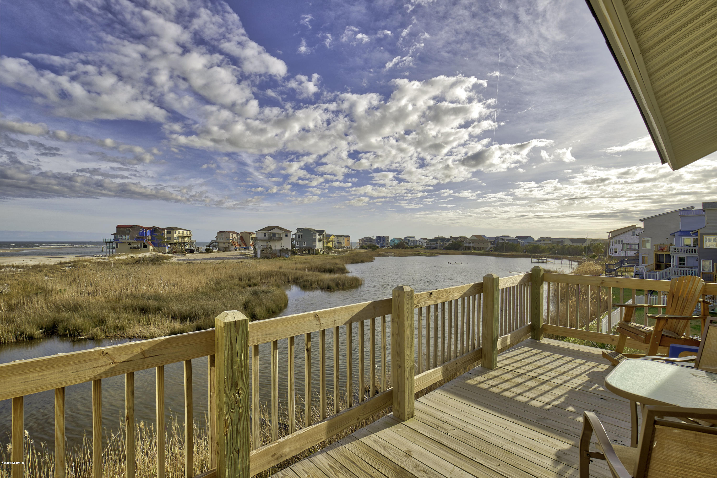 3928 River Road North Topsail Beach, NC 28460 - Photo 40 of 41 3928 River Road - Living room and Exteri