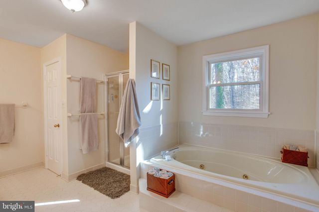 $770,000 | 10005 Whitefield Street, Fairfax, VA 22032