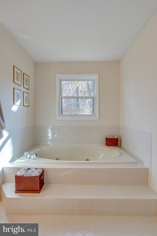 $770,000 | 10005 Whitefield Street, Fairfax, VA 22032