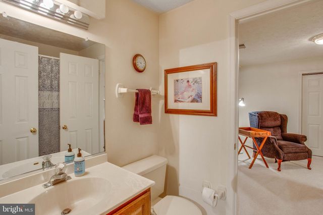 $770,000 | 10005 Whitefield Street, Fairfax, VA 22032