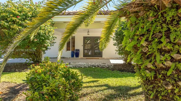 $18,000 | 13303 Southwest 58th Avenue, Unit 13303, Pinecrest, FL 33156
