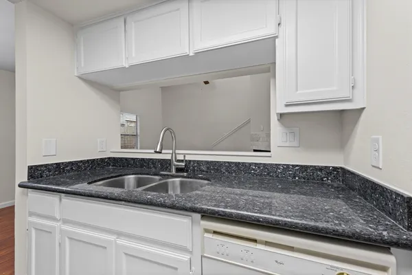 a close view of sink and tap
