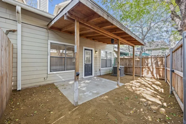 $325,000 | 512 Eberhart Lane, Unit 1402, Austin, TX 78745