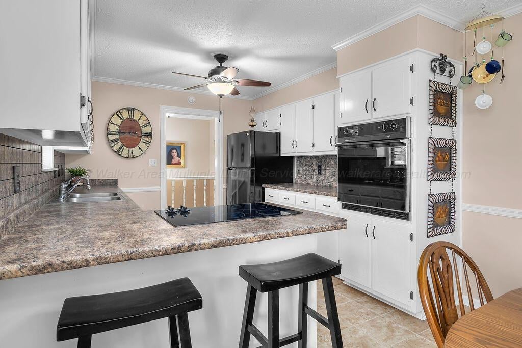 604 Edgil Grove Road Jasper, AL 35503 - Photo 9 of 29 Kitchen