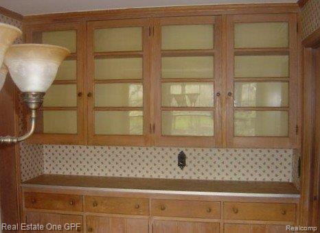 323 Touraine Road Grosse Pointe, MI 48236 - Photo 7 of 23 4023 breakfast 2