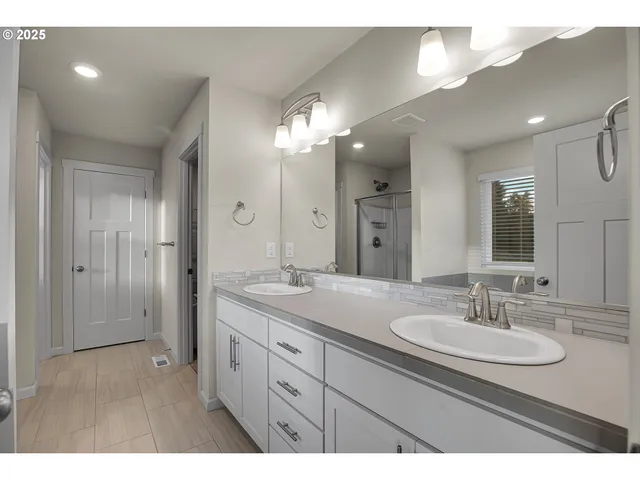 $485,000 | 59621 Emerald Loop, St. Helens, OR 97051