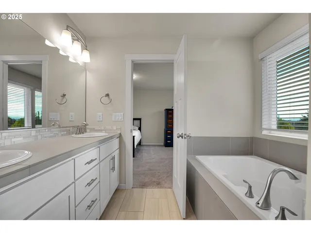 $485,000 | 59621 Emerald Loop, St. Helens, OR 97051