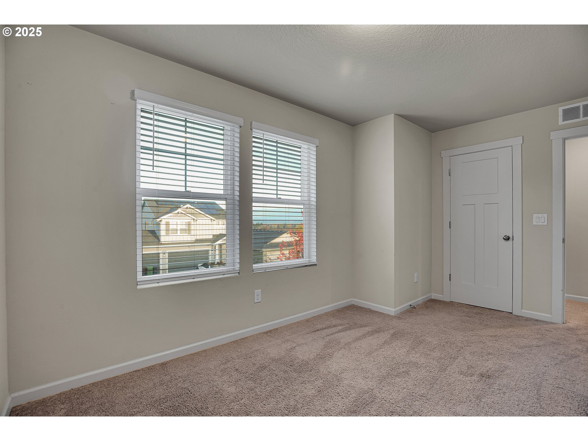 59621 Emerald Loop St. Helens, OR 97051 - Photo 33 of 45