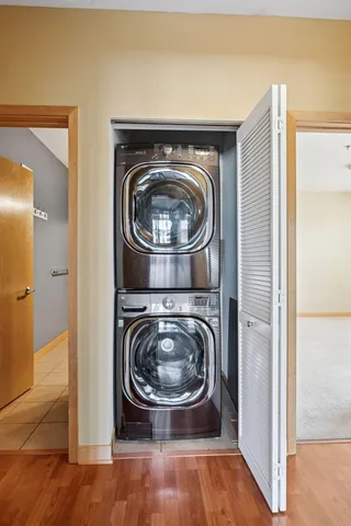 $309,900 | 2900 University Avenue Southeast, Unit 208, Minneapolis, MN 55414