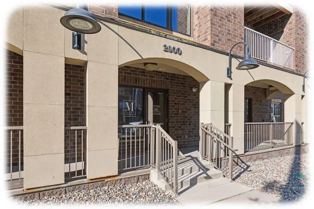 $309,900 | 2900 University Avenue Southeast, Unit 208, Minneapolis, MN 55414