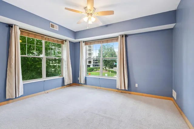 $309,900 | 2900 University Avenue Southeast, Unit 208, Minneapolis, MN 55414