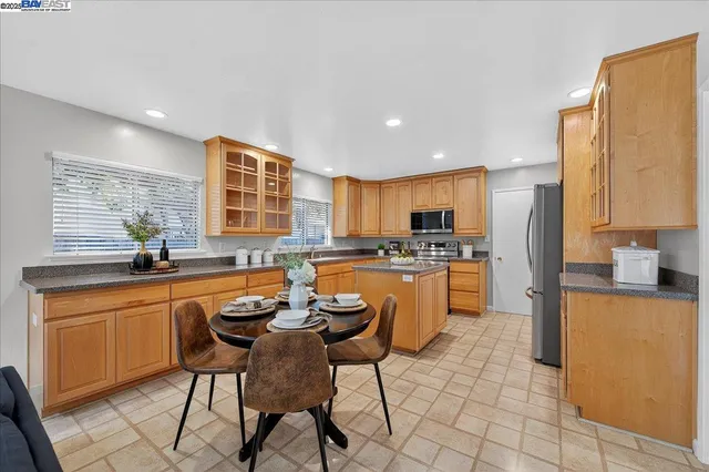 $1,500,000 | 5550 Black Avenue, Pleasanton, CA 94566