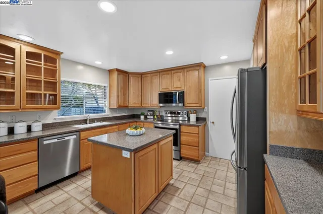 $1,500,000 | 5550 Black Avenue, Pleasanton, CA 94566