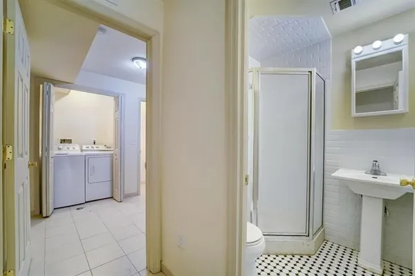 $2,950 | 295 New York Avenue, Unit 1L, Jersey City, NJ 07307