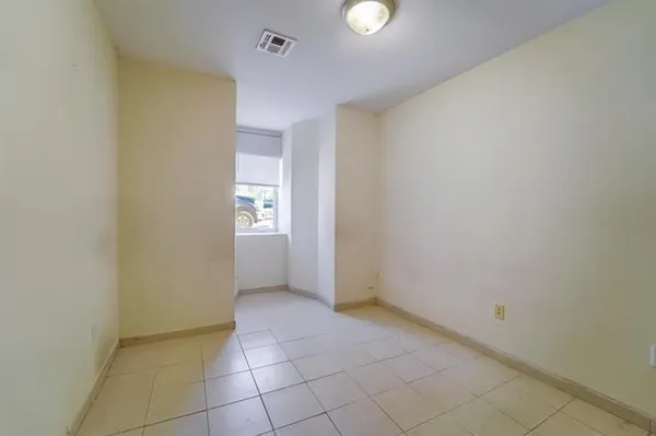 $2,950 | 295 New York Avenue, Unit 1L, Jersey City, NJ 07307