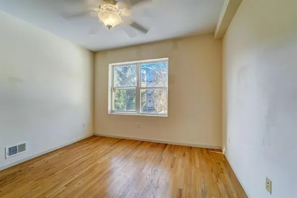 $2,950 | 295 New York Avenue, Unit 1L, Jersey City, NJ 07307