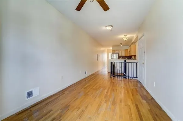 $2,950 | 295 New York Avenue, Unit 1L, Jersey City, NJ 07307