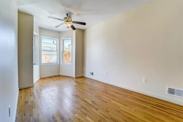 $2,950 | 295 New York Avenue, Unit 1L, Jersey City, NJ 07307