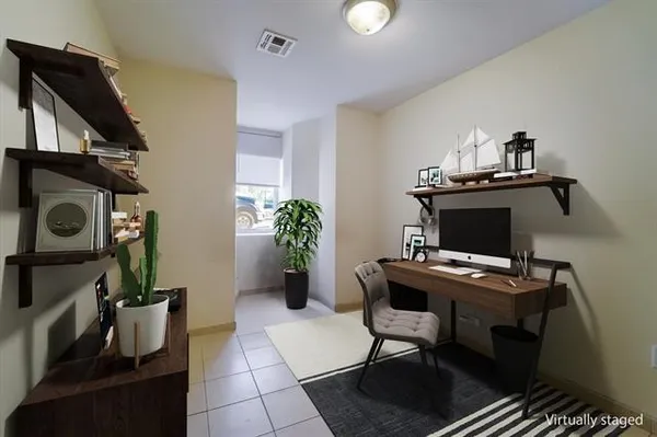 $2,950 | 295 New York Avenue, Unit 1L, Jersey City, NJ 07307