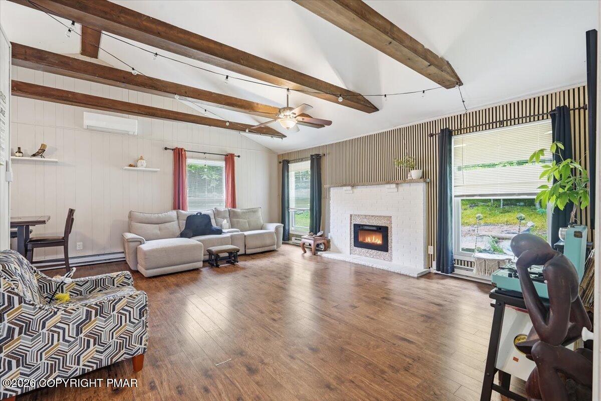 109 Stuart Place Bushkill, PA 18324 - Photo 5 of 52 14-006_DSC00275_with_fire