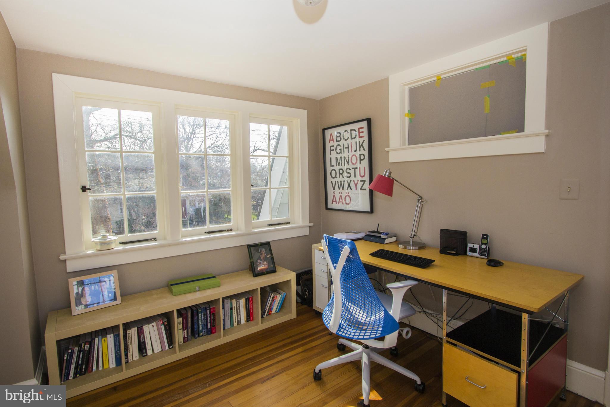 5219 Goddard Road Bethesda, MD 20814 - Photo 18 of 30 Great Home Office Area