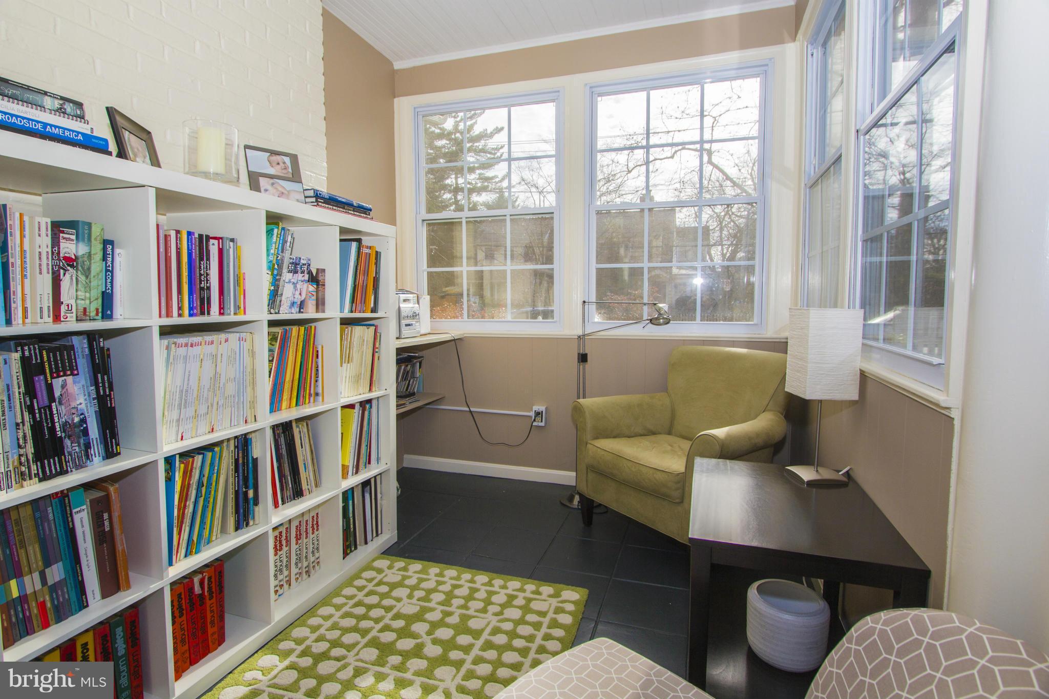 5219 Goddard Road Bethesda, MD 20814 - Photo 19 of 30 Lovely Sunroom