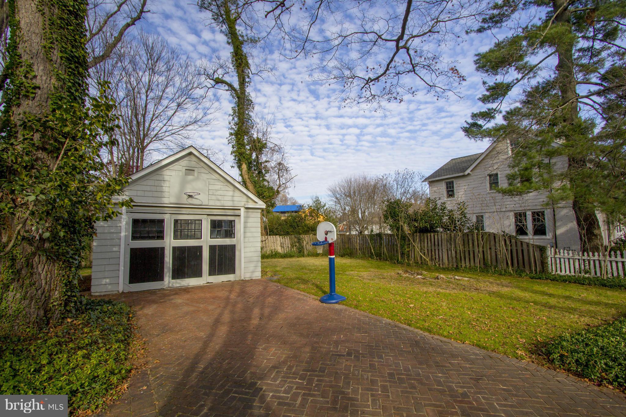 5219 Goddard Road Bethesda, MD 20814 - Photo 26 of 30 Large Backyard