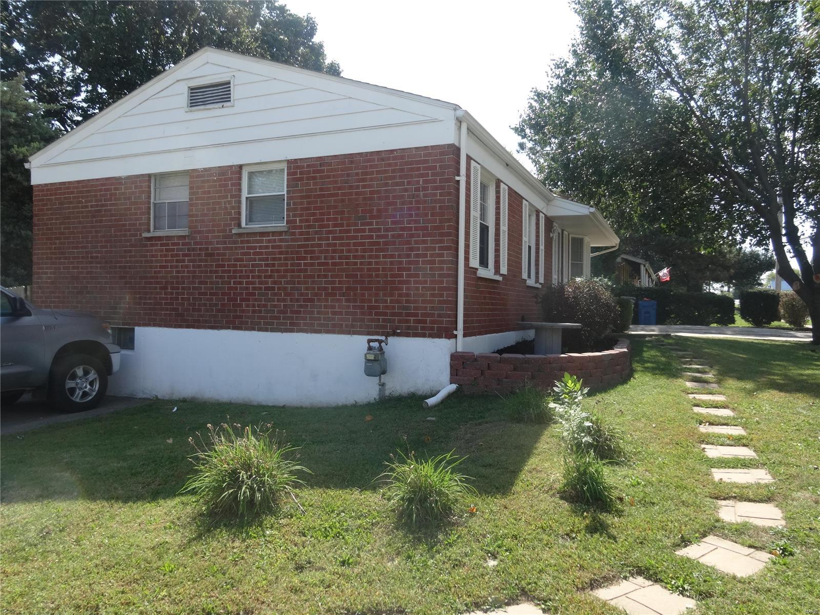 7260 Howdershell Road Hazelwood, MO 63042 - Photo 2 of 20 Gallery Image 2